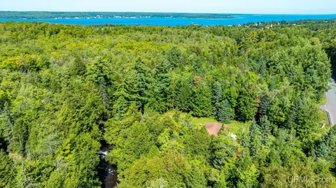 View/Area - 658 E Riv, L'anse, MI 49946 photo 2 of 3