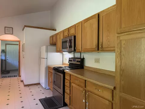 Kitchen - 658 E Riv, L'anse, MI 49946 photo 3 of 3