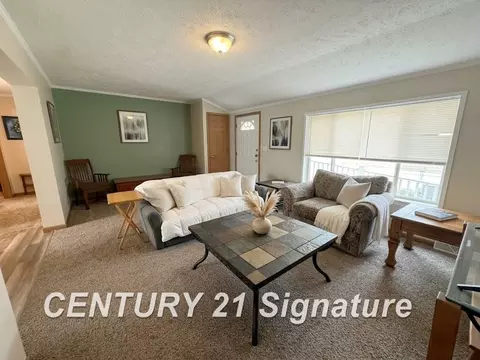 Living - 277 Armstrong, Flushing, MI 48433 photo 1 of 1