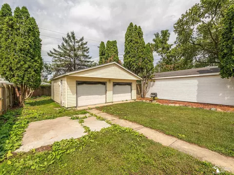Exterior - 1214 Bacon, Monroe, MI 48161 photo 5 of 6