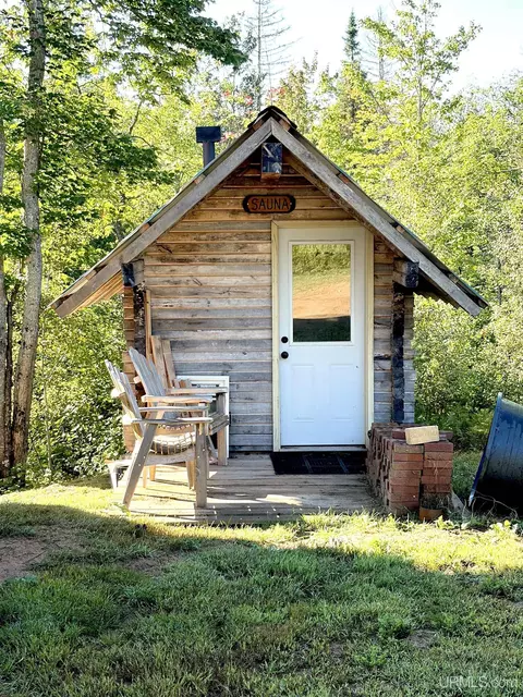 Exterior - 9435 Co Rd Pg, Ishpeming, MI 49849 photo 6 of 10