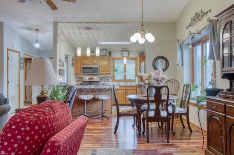 Dining - 1105 Corlett, Owosso, MI 48867 photo 2 of 2