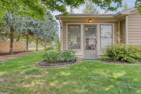 Exterior - 1105 Corlett, Owosso, MI 48867 photo 7 of 10