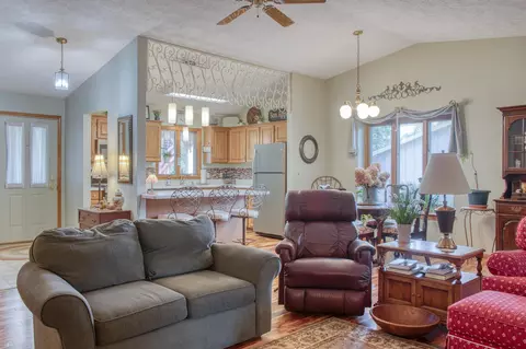 Living - 1105 Corlett, Owosso, MI 48867 photo 1 of 2