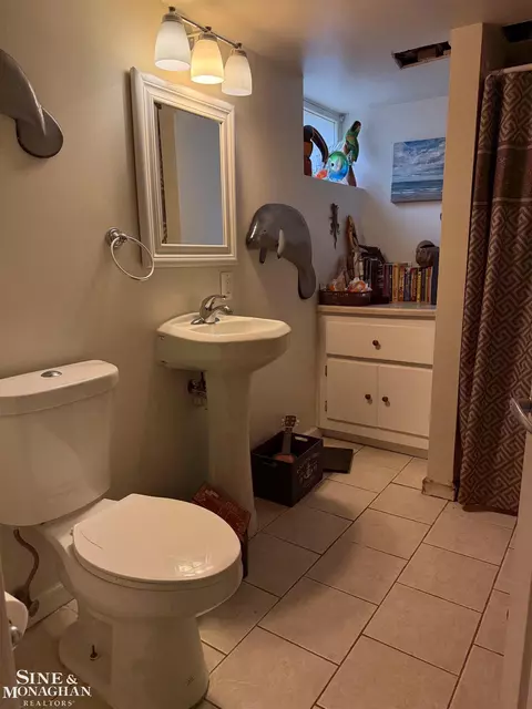 Bath - 137 E Meldrum, Saint Clair, MI 48079 photo 4 of 4