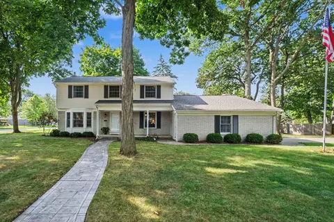 528 Greenwich, Grand Blanc, MI 48439