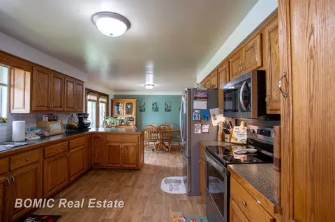 Kitchen - 7805 Beech, Birch Run, MI 48415 photo 2 of 2