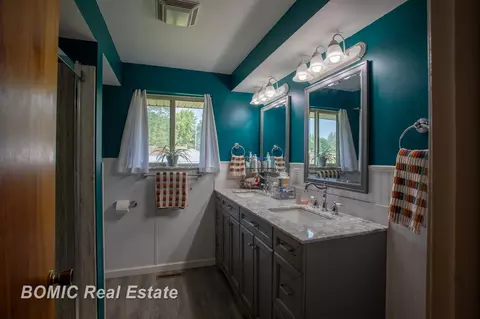 Bath - 7805 Beech, Birch Run, MI 48415 photo 1 of 3