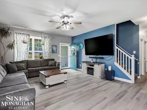 Living - 9400 Folkert, Clay, MI 48001 photo 1 of 3
