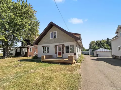 220 Park, Ironwood, MI 49938