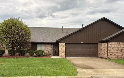 20349 Palm Meadow Dr, Clinton Township, MI 48036