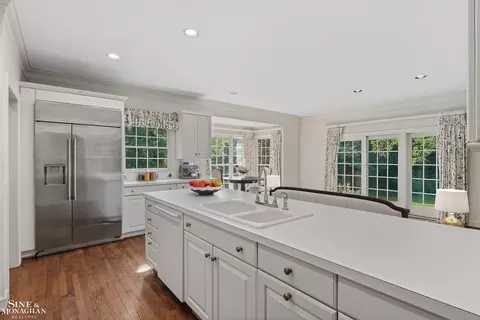 Kitchen - 159 Cloverly, Grosse Pointe Farms, MI 48236 photo 4 of 8