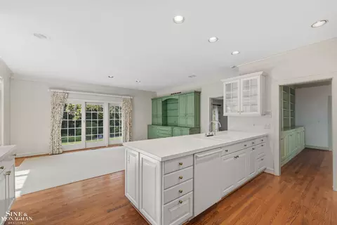 Kitchen - 159 Cloverly, Grosse Pointe Farms, MI 48236 photo 5 of 8