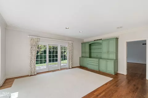 Living - 159 Cloverly, Grosse Pointe Farms, MI 48236 photo 3 of 7