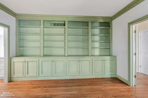 Living - 159 Cloverly, Grosse Pointe Farms, MI 48236 photo 2 of 7
