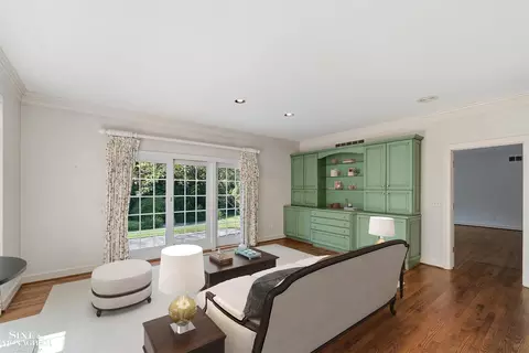 Living - 159 Cloverly, Grosse Pointe Farms, MI 48236 photo 4 of 7