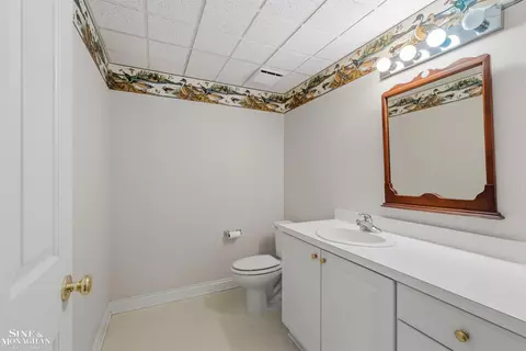Bath - 159 Cloverly, Grosse Pointe Farms, MI 48236 photo 9 of 9