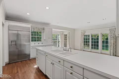 Kitchen - 159 Cloverly, Grosse Pointe Farms, MI 48236 photo 3 of 8