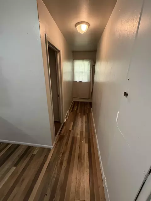 Entry Way - 928 Huron, Flint, MI 48507 photo 1 of 1