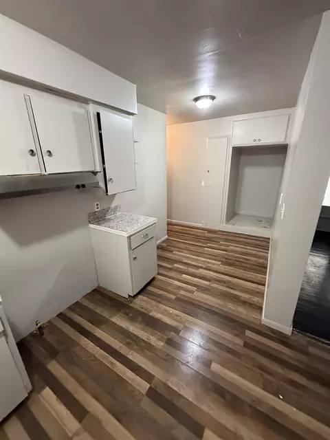 Kitchen - 928 Huron, Flint, MI 48507 photo 2 of 3