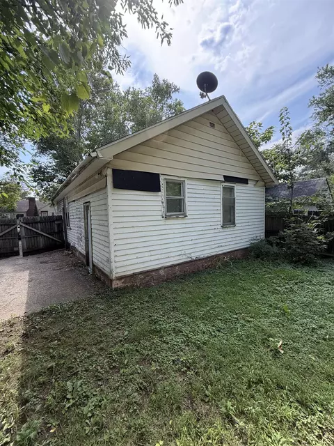 Exterior - 928 Huron, Flint, MI 48507 photo 2 of 3