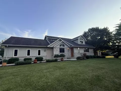 2988 E Fisher Rd, Bay City, MI 48706