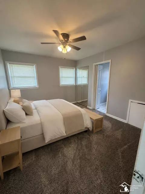 Bedroom - 8501 Pardee, Taylor, MI 48180 photo 2 of 4