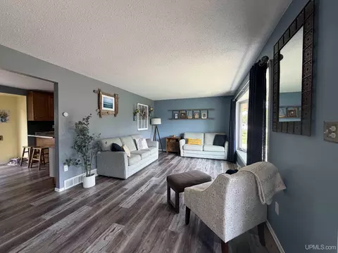 1590 S Westwood, Ishpeming, MI 49849 photo 4