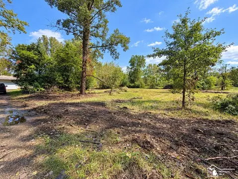 6718 Colf, Carleton, MI 48117 photo 2