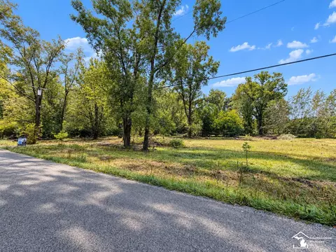 6718 Colf, Carleton, MI 48117 photo 5