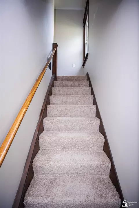 Entry Way - 328 Union, Monroe, MI 48161 photo 3 of 5