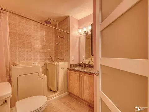 Bath - 905 May, Monroe, MI 48161 photo 2 of 2