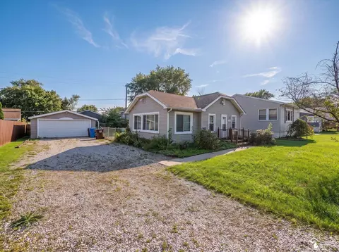 Exterior - 3326 10th, Monroe, MI 48162 photo 5 of 9