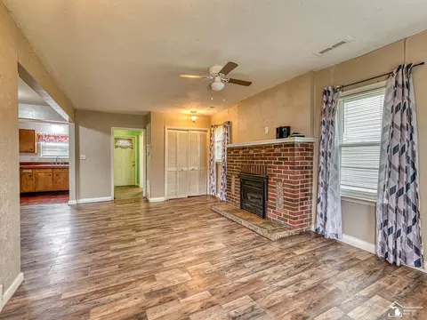 Living - 3326 10th, Monroe, MI 48162 photo 1 of 6