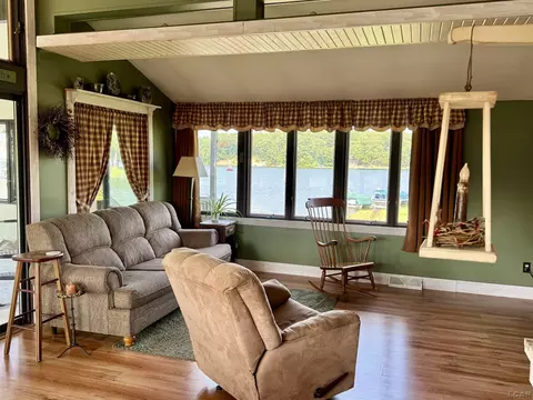 Living - 11262 Sauk, Jerome, MI 49249 photo 2 of 2