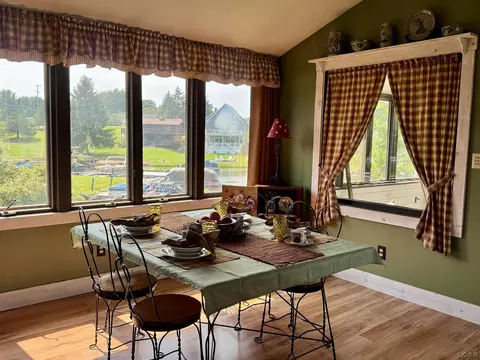 Dining - 11262 Sauk, Jerome, MI 49249 photo 1 of 2