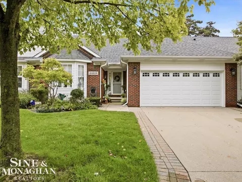 44619 Patricia Dr, Sterling Heights, MI 48314
