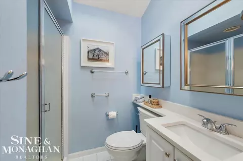 Bath - 357 Roosevelt Pl, Grosse Pointe, MI 48236 photo 2 of 4