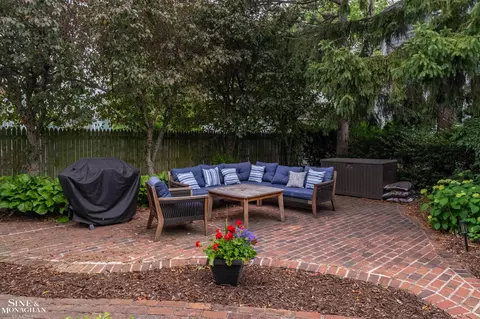 Exterior - 357 Roosevelt Pl, Grosse Pointe, MI 48236 photo 6 of 7