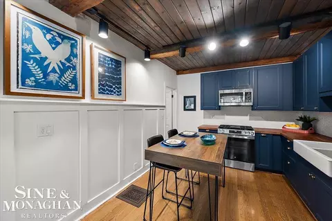Kitchen - 357 Roosevelt Pl, Grosse Pointe, MI 48236 photo 4 of 4