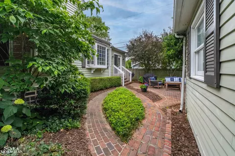 Exterior - 357 Roosevelt Pl, Grosse Pointe, MI 48236 photo 5 of 7