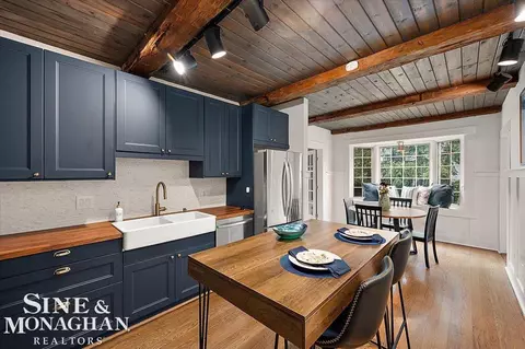 Kitchen - 357 Roosevelt Pl, Grosse Pointe, MI 48236 photo 3 of 4