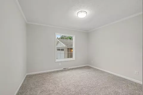 Bedroom - 6254 Indian Lk, Gladwin, MI 48624 photo 5 of 6
