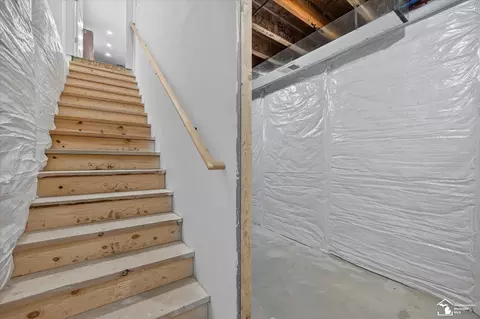 Entry Way - 926 Ford, Carleton, MI 48117 photo 5 of 6