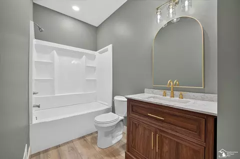 Bath - 926 Ford, Carleton, MI 48117 photo 4 of 5