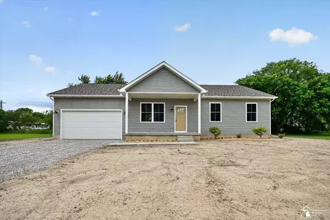 926 Ford, Carleton, MI 48117