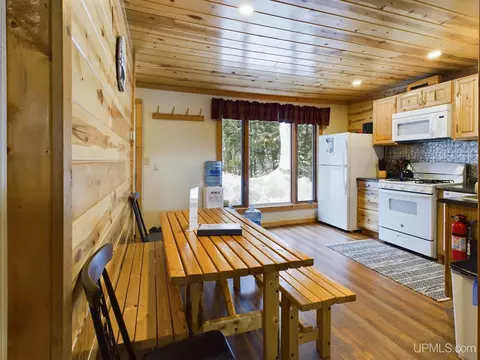 Kitchen - 9798 Ross Lk, Shingleton, MI 49884 photo 4 of 4