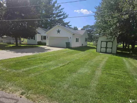 120 White Deer Trl, Prudenville, MI 48651