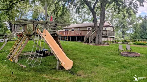 Exterior - 10315 Secor, Temperance, MI 48182 photo 6 of 12