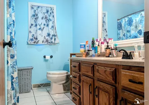 Bath - 10315 Secor, Temperance, MI 48182 photo 1 of 3